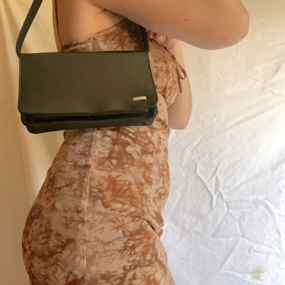 🖤❤️Nine West Black shoulder bag with red interior🖤❤️